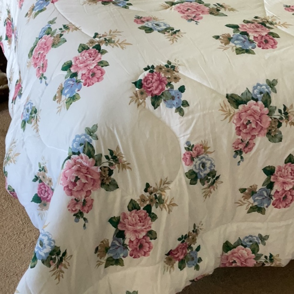 🌸 Vintage ‘Empress Garden’ king comforter. Never used. Rare pattern. - Picture 10 of 16